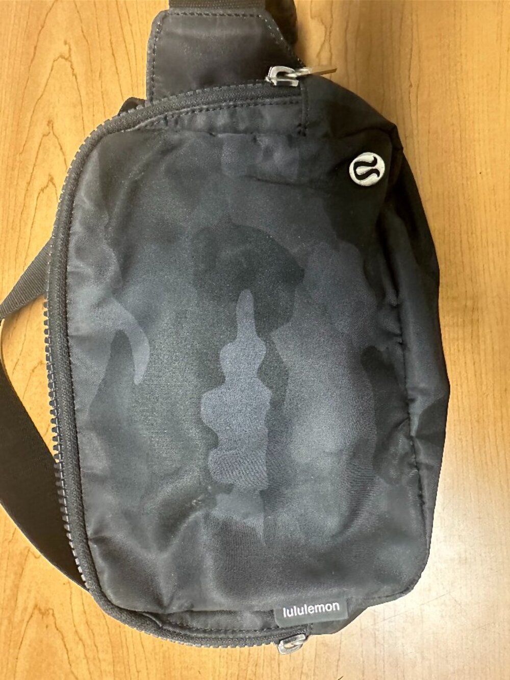 Lululemon Everywhere Belt Bag 2L Camo Deep Coal Multi